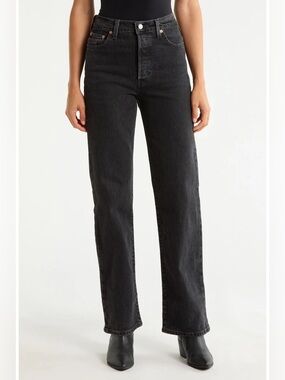 Levi's Ribcage Straight Ankle Jeans